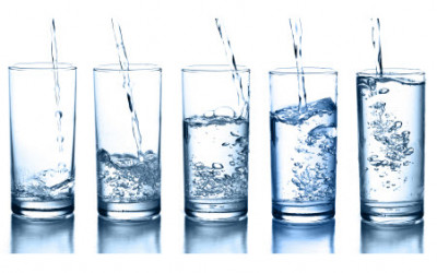 Cách tính lượng nước cần uống mỗi ngày phù hợp với cân nặng của bạn
